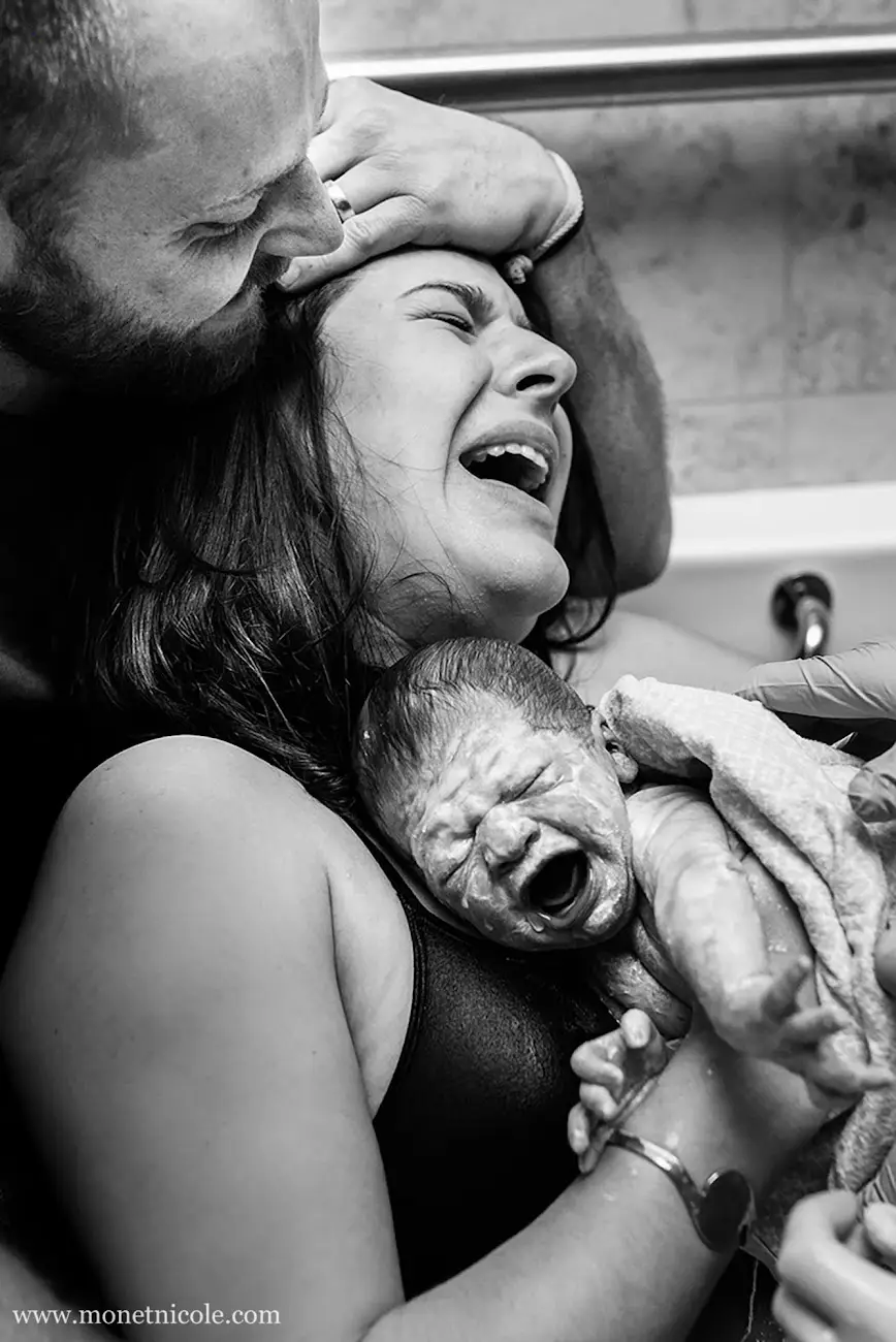Filled with happiness when a mother’s brave journey gives birth to a successful child