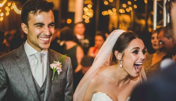 This couple’s kindest reaction to a stray puppy that crashed their wedding has gone viral