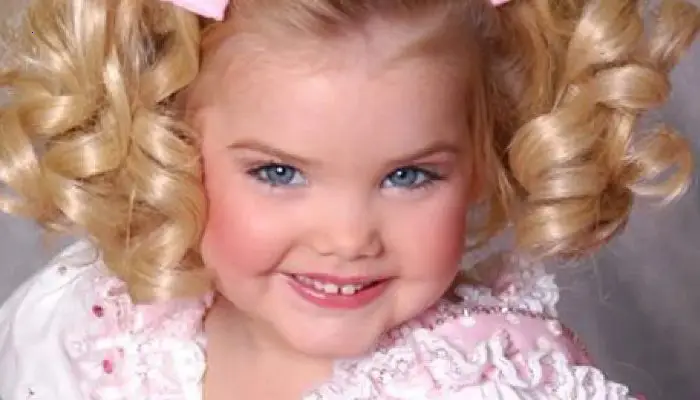 This girl won beauty pageants from the age of one to fifteen; discover how she appears today