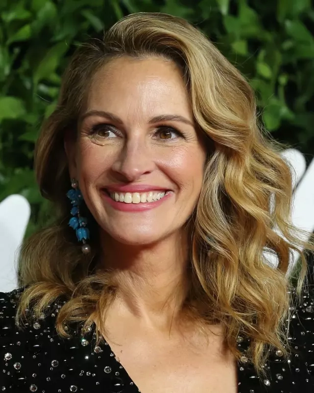 “Two matchsticks need to be hidden under clothes”: Julia Roberts surprised the public with her appearance.