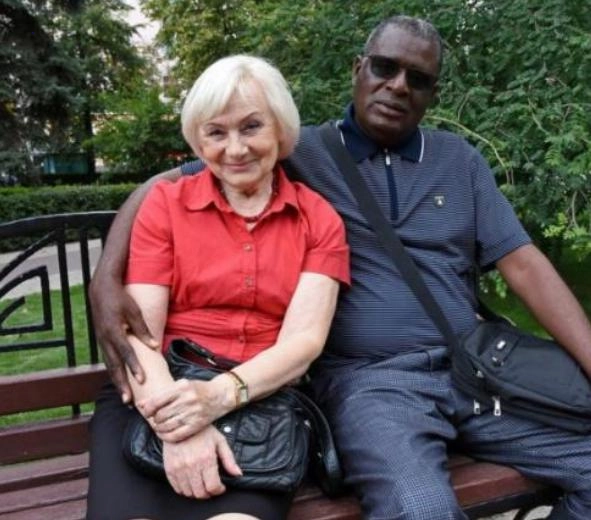 A 72-year-old grandmother married an African. How the New Link Changed and Transformed Her