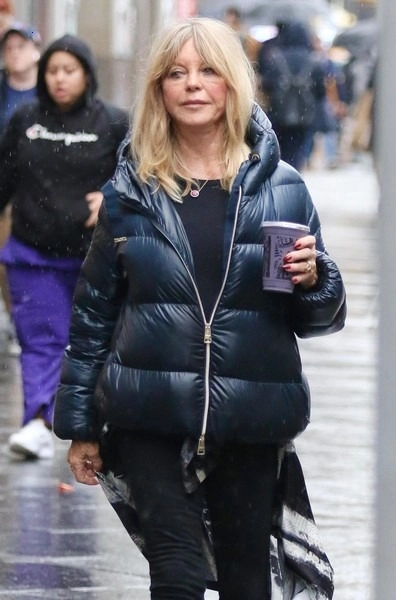 Goldie Hawn, 77, has changed dramatically, with new facial expressions and a pouty countenance.